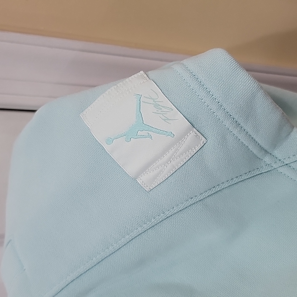 NWT size XL Jordan sweatshorts - Picture 7 of 8